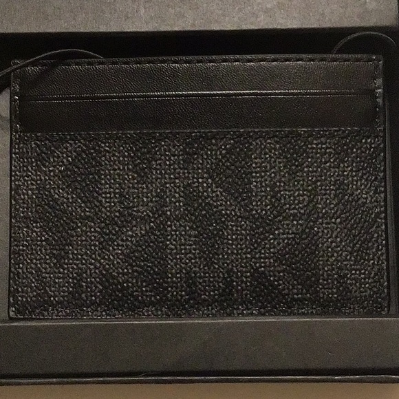 Michael Kors Signature Leather Card Holder and Key Ring Gift Set - Picture 3 of 5